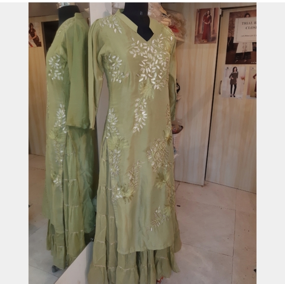Pista green long one pc gown - Picture 4 of 4